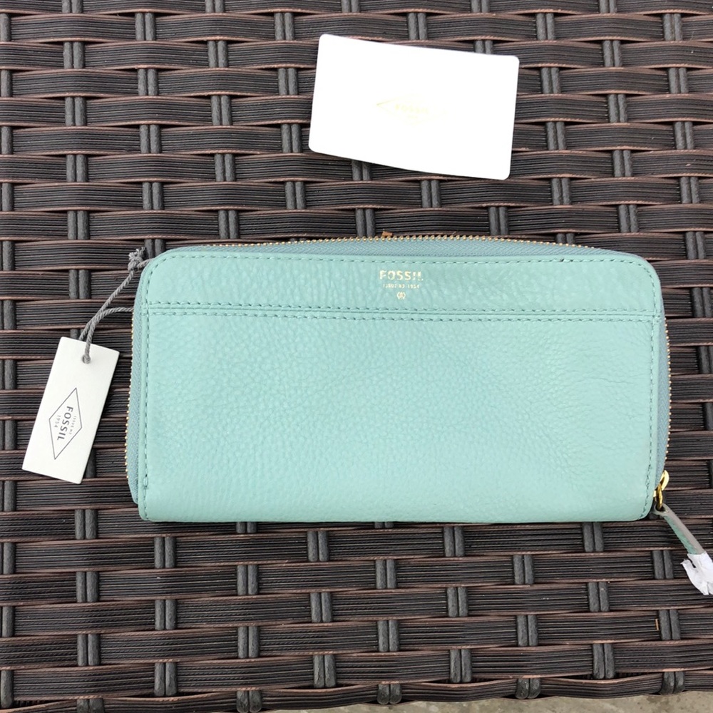 Fossil wallet
